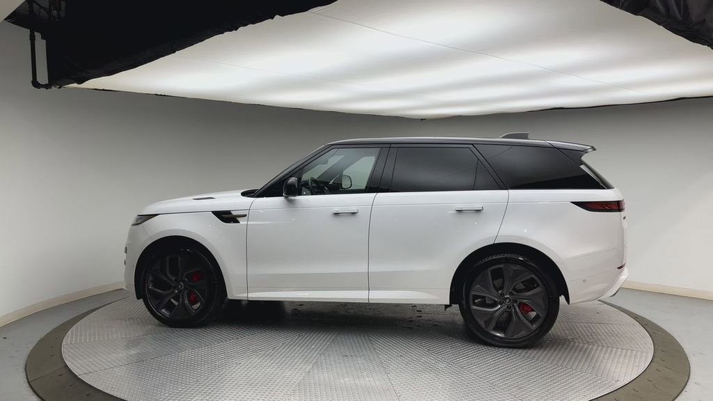 Certified 2024 Land Rover Range Rover Sport Dynamic SE image 5