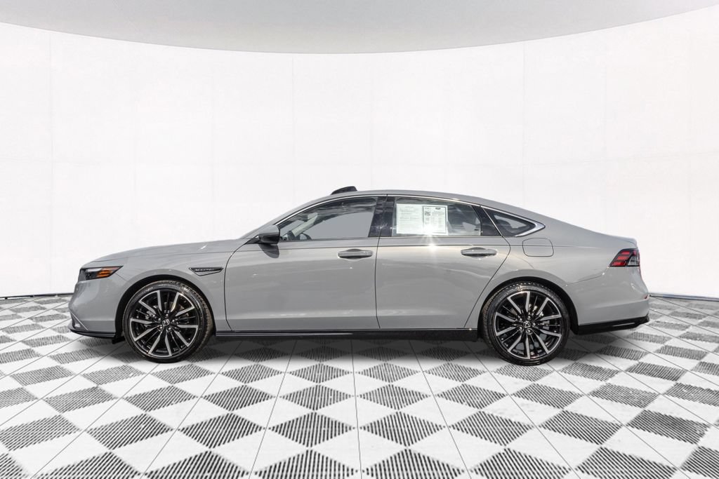 Used 2024 Honda Accord Touring image 6