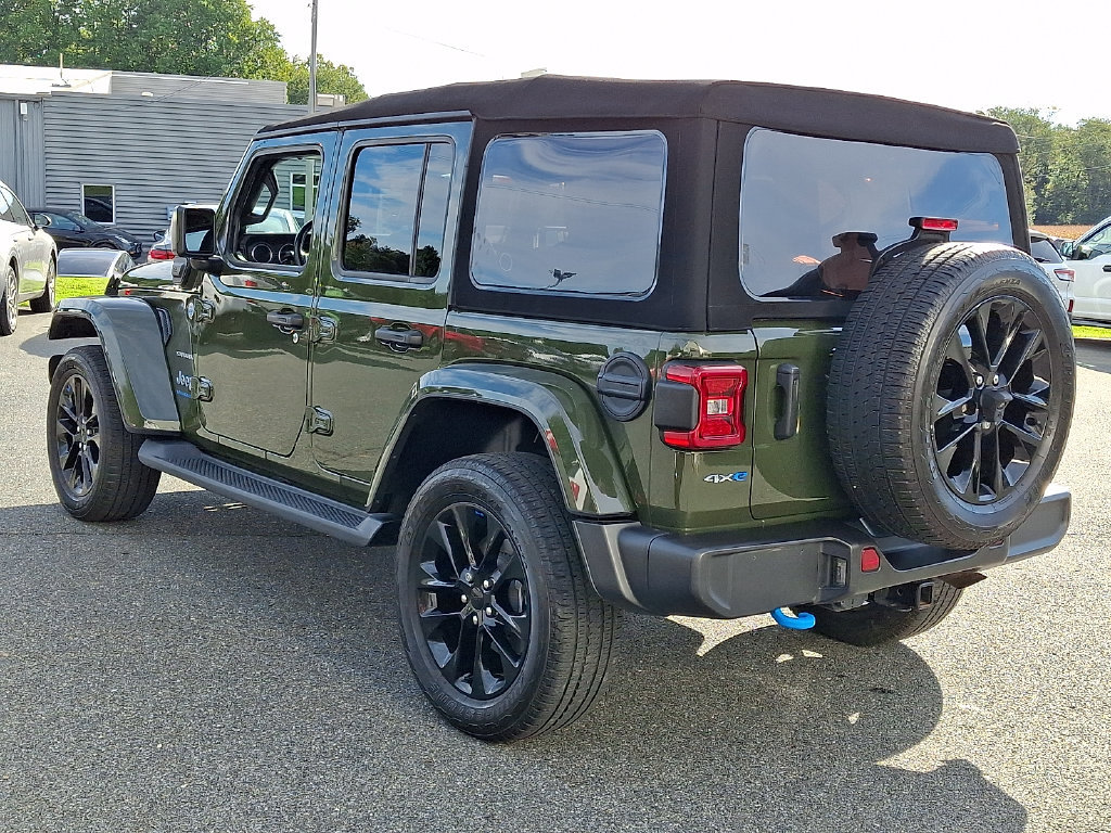 Used 2023 Jeep Wrangler Unlimited Sahara w/ Cold Weather Group AWD/4WD image 4