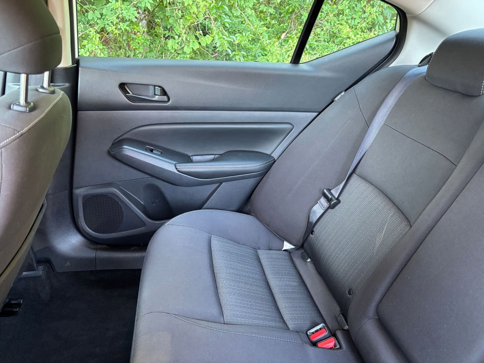 Used 2025 Nissan Altima 2.5 SV FWD image 39