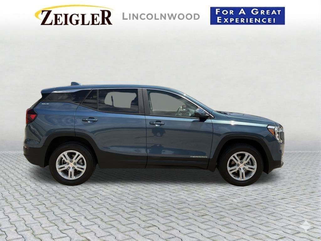 Used 2024 GMC Terrain SLE AWD/4WD image 8