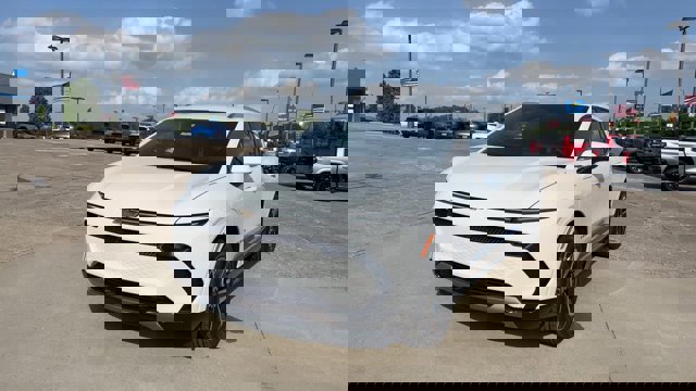 New 2025 Chevrolet Equinox EV LT image 4