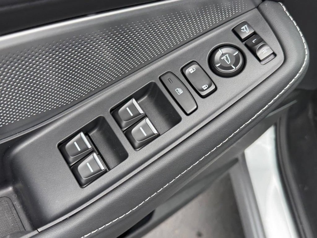 Certified 2026 Acura MDX w/ Technology Package FWD image 18