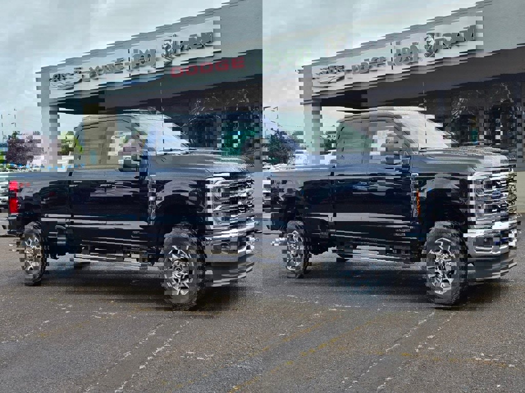 New 2025 Ford F350 Lariat w/ FX4 Off-Road Package image 26