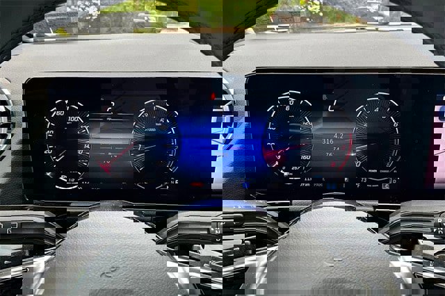 Certified 2025 Mercedes-Benz GLA 250 4MATIC image 16