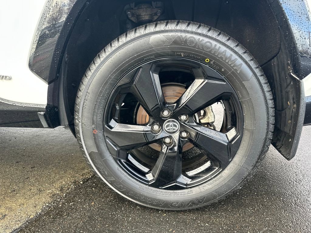 Certified 2020 Toyota RAV4 XSE image 28