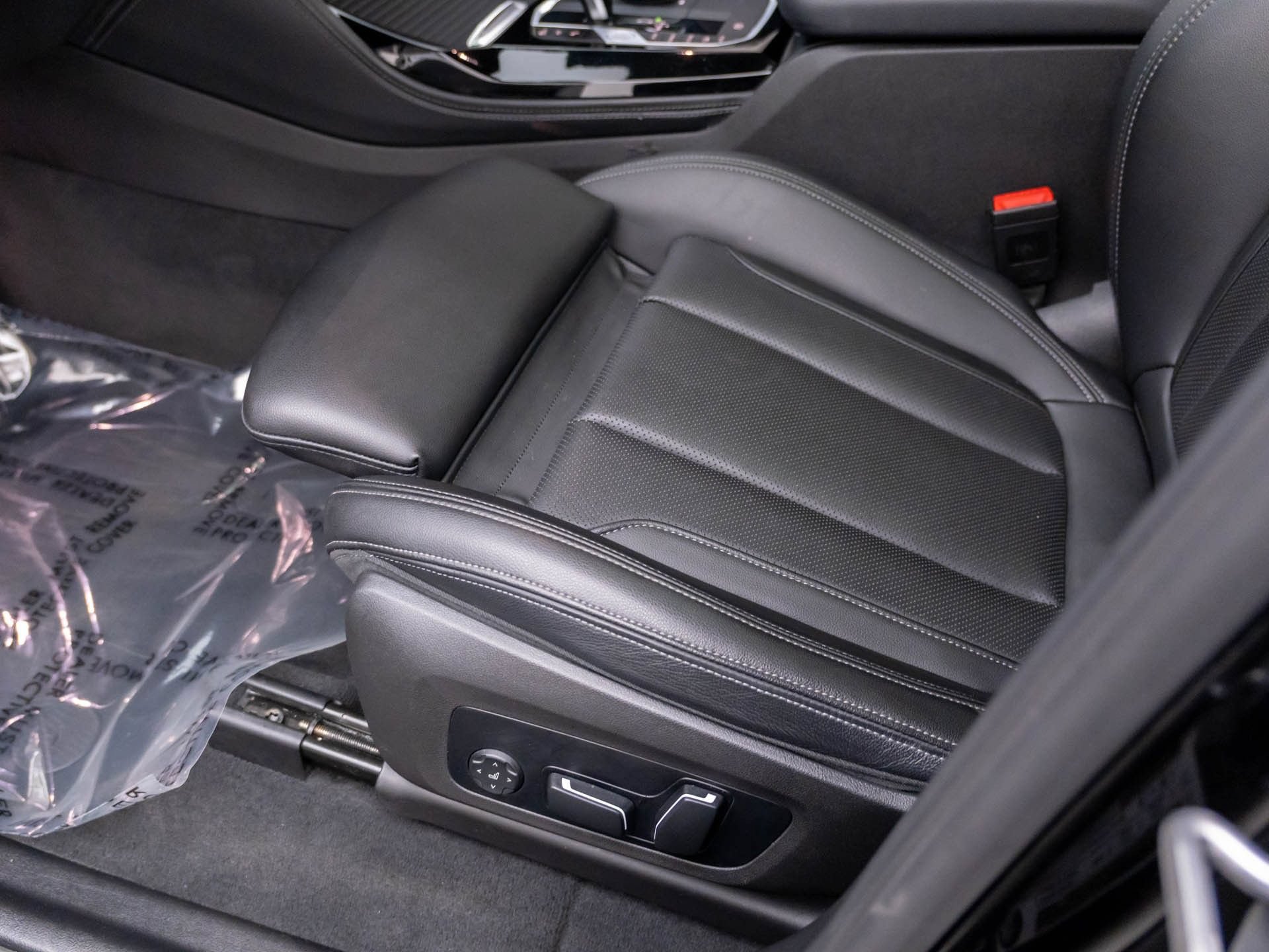 Used 2024 BMW X4 M40i AWD/4WD image 15