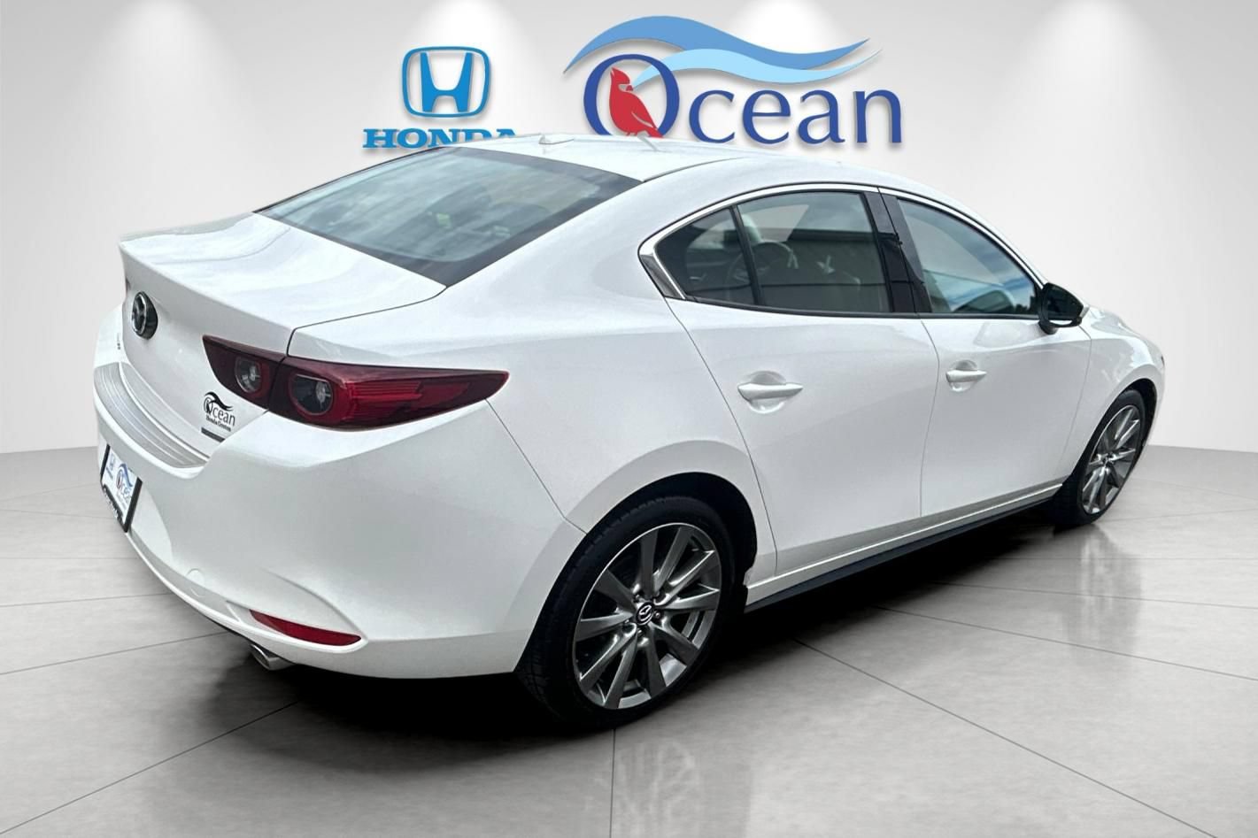 Used 2022 MAZDA MAZDA3 s FWD image 3