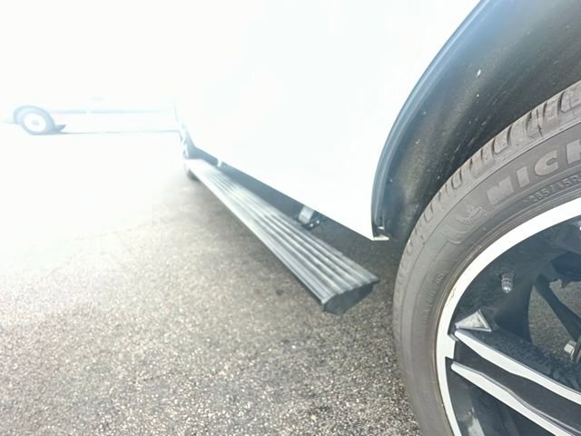 Used 2020 Ford Expedition Limited w/ Equipment Group 303A AWD/4WD image 5