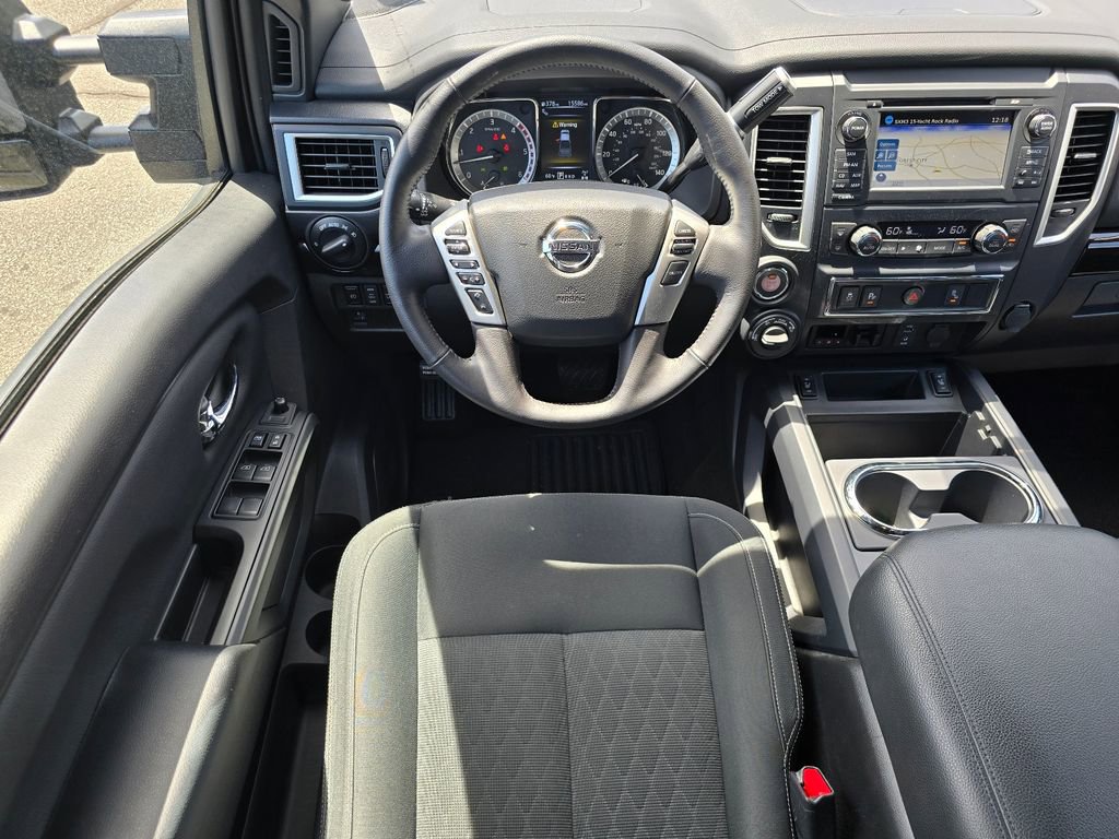 Used 2018 Nissan Titan SV w/ SV Convenience Package AWD/4WD image 13