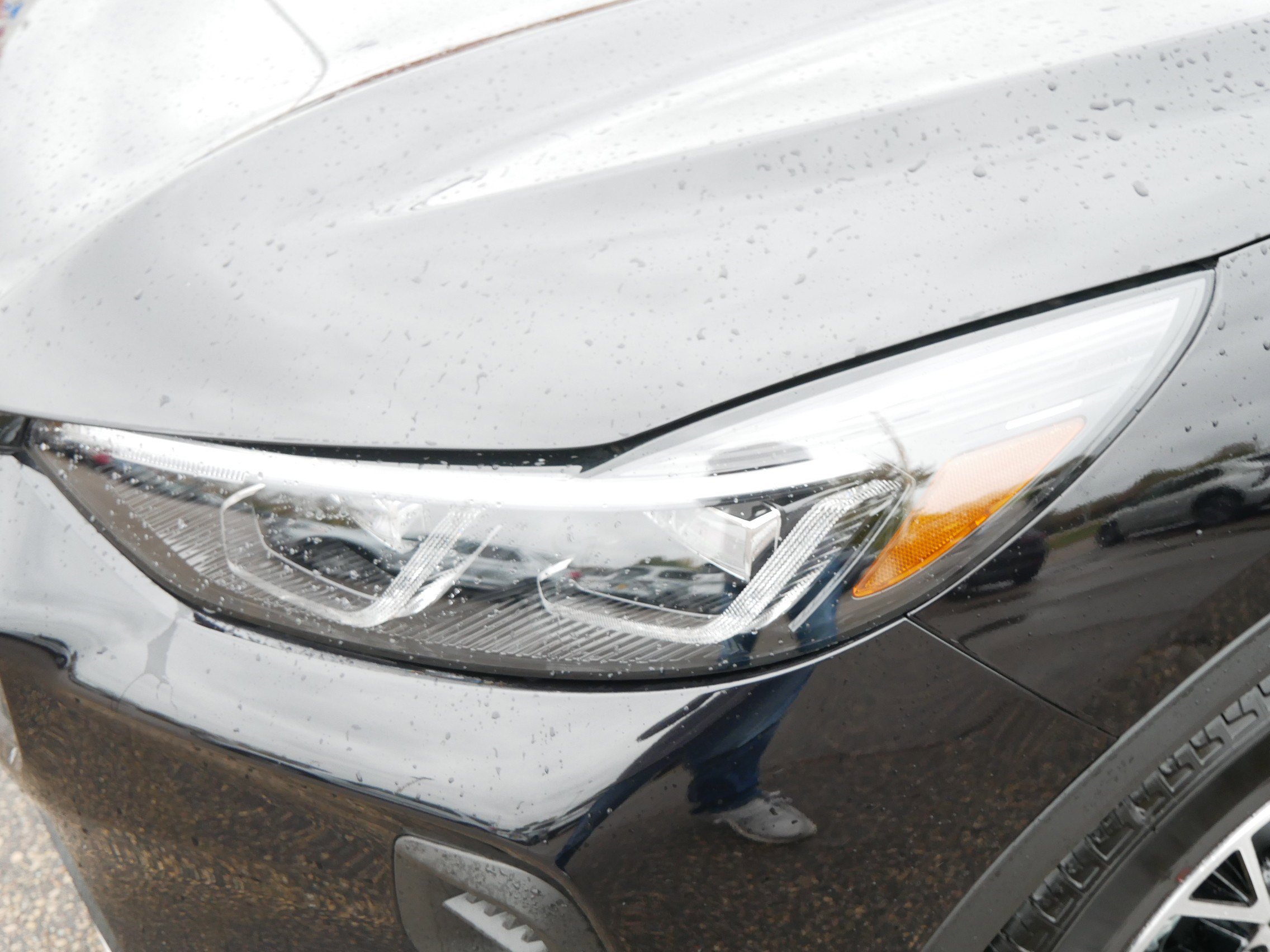 Used 2025 Ford Escape SE w/ PHEV Premium Package FWD image 16