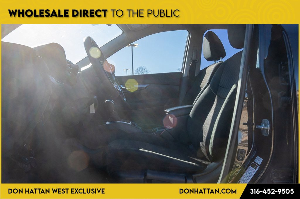 Used 2018 Nissan Rogue S image 3