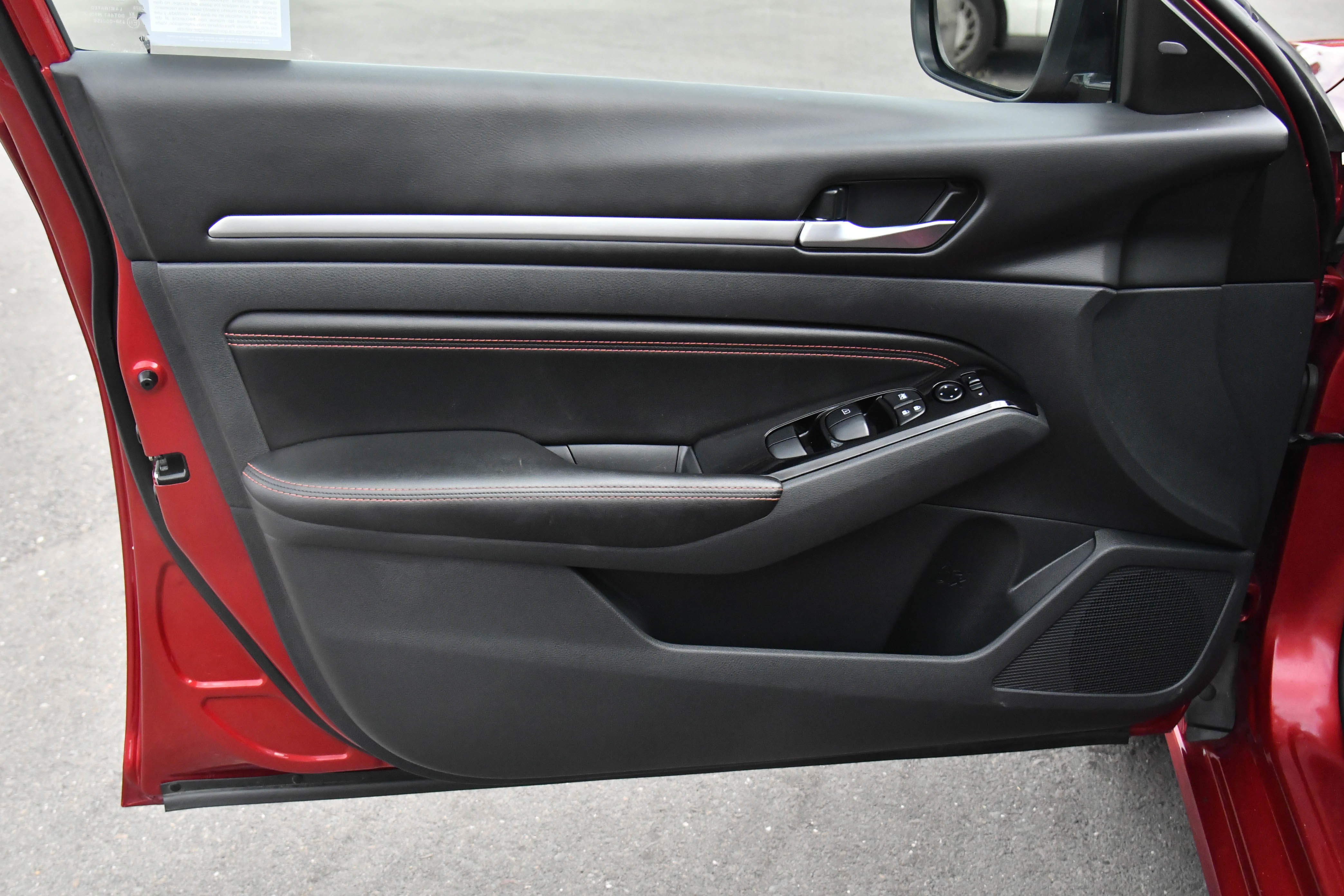 Used 2023 Nissan Altima 2.5 SR image 13