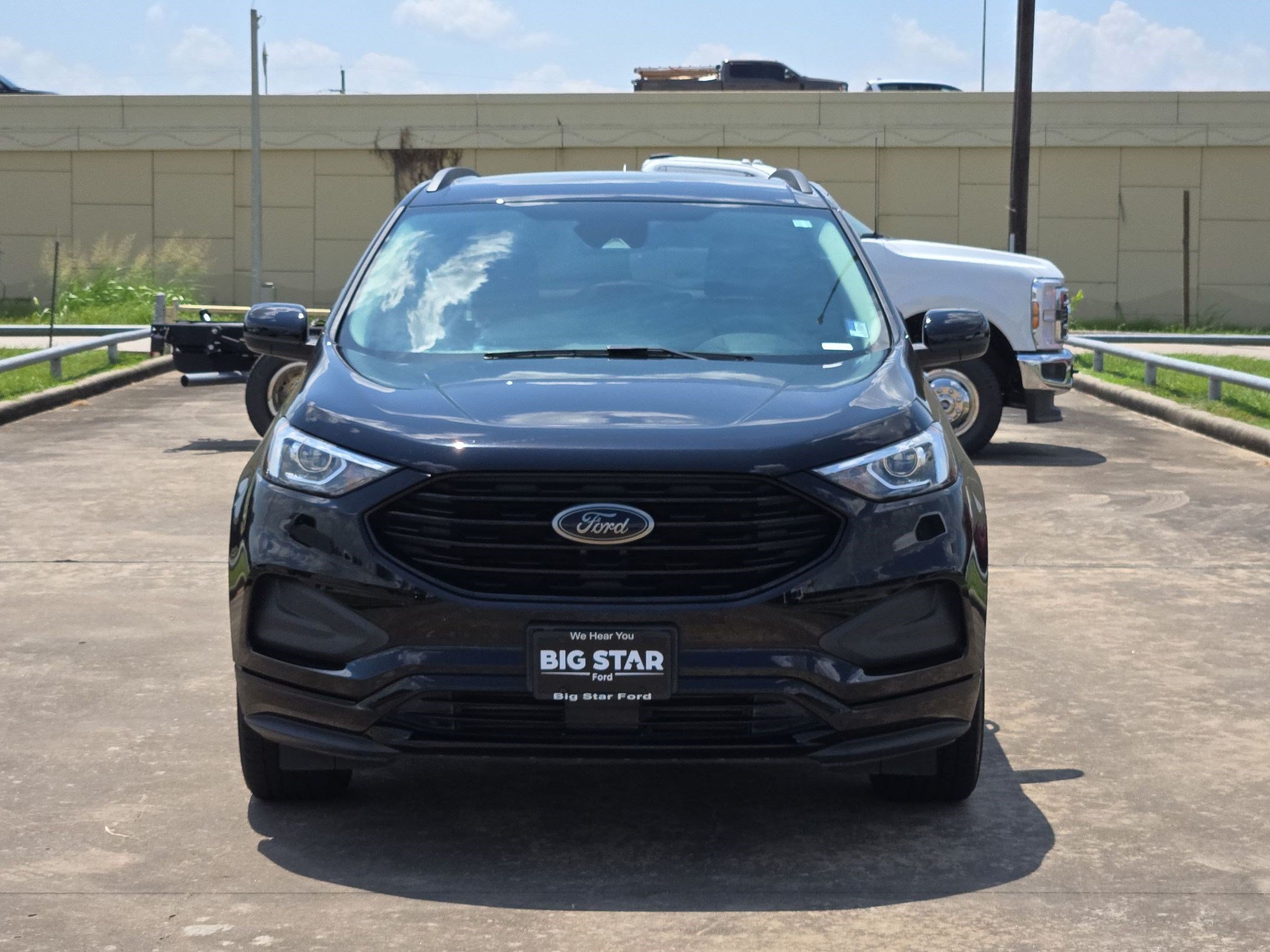 Used 2024 Ford Edge SE w/ Black Appearance Package AWD/4WD image 11