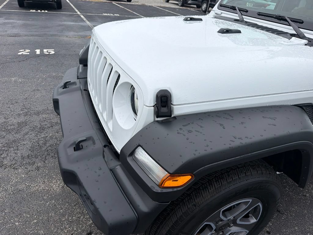 Used 2023 Jeep Wrangler Unlimited Sport AWD/4WD image 17