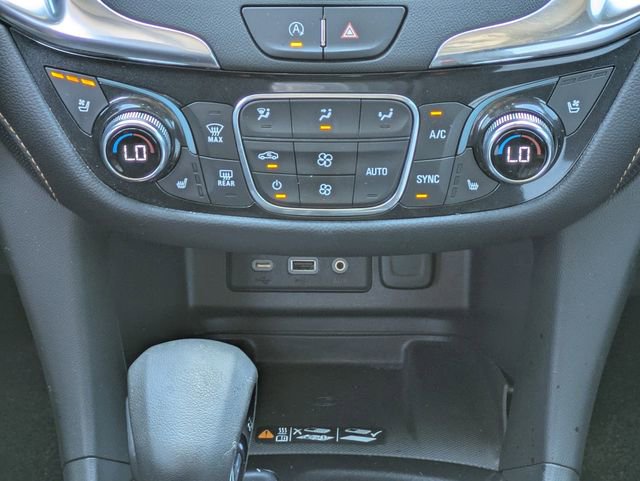 Used 2022 Chevrolet Equinox Premier AWD/4WD image 16