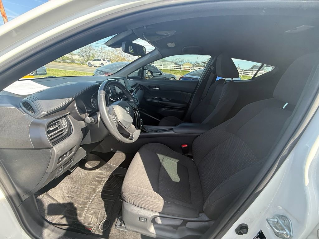 Used 2018 Toyota C-HR XLE image 12