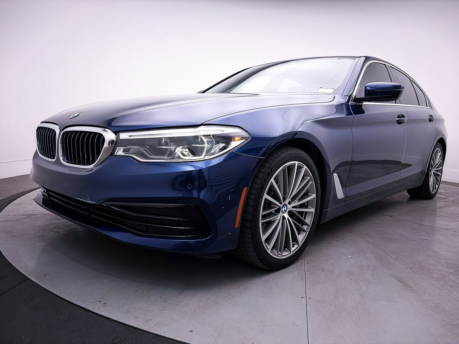 Used 2019 BMW 540i w/ Executive Package image 9