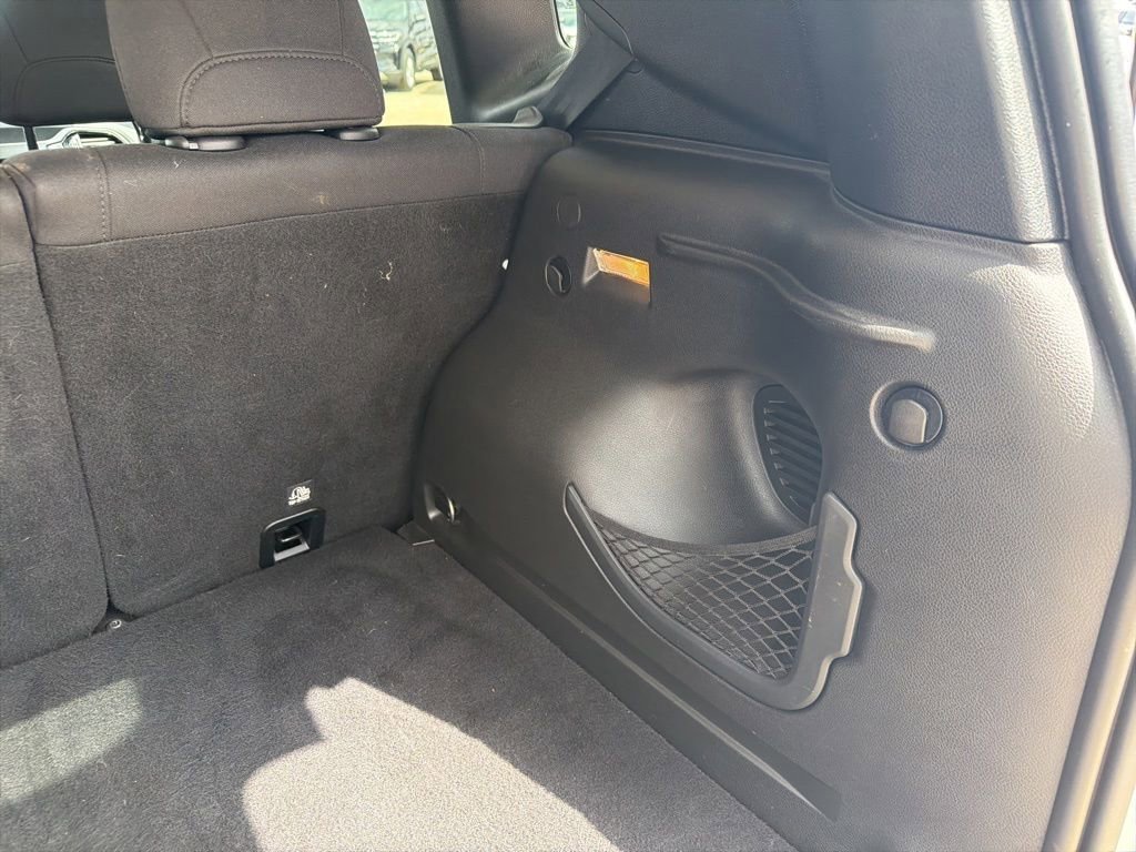 Used 2017 Jeep Renegade Altitude FWD image 22