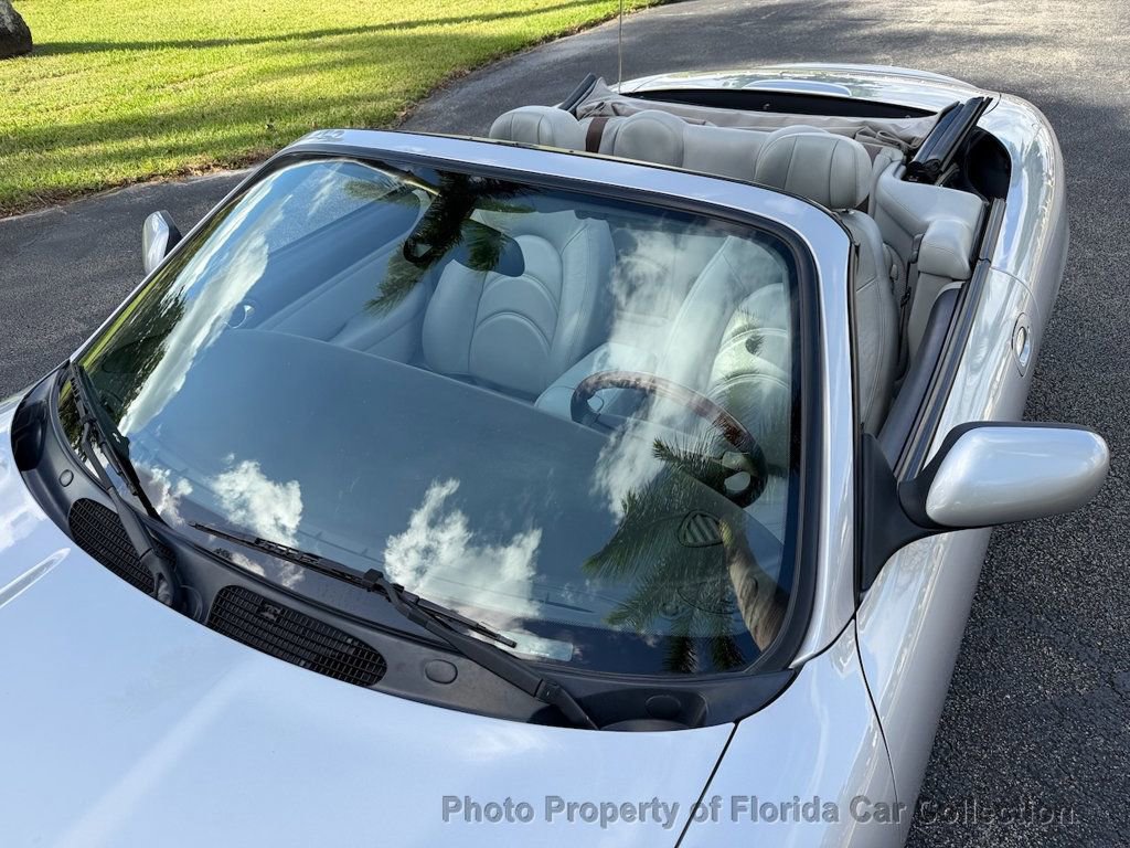 Used 2005 Jaguar XK8 Convertible image 21