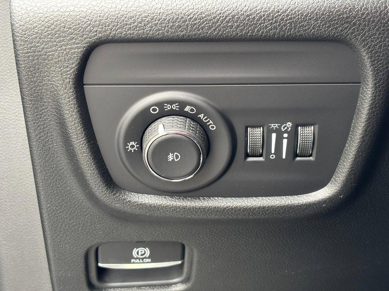 New 2025 Jeep Grand Cherokee L Limited image 15