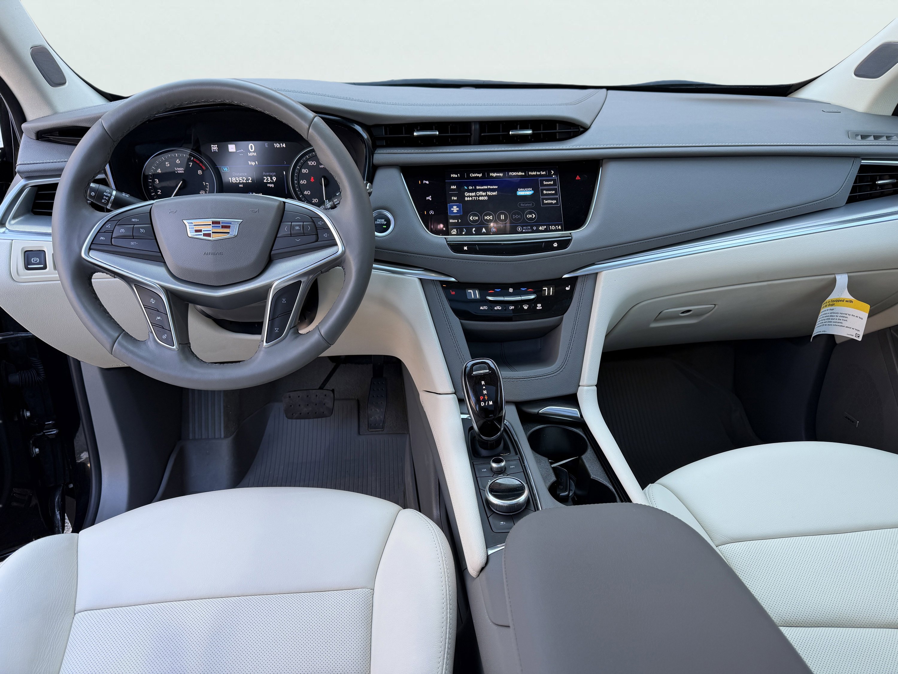 Used 2024 Cadillac XT5 Premium Luxury w/ Technology Package image 3