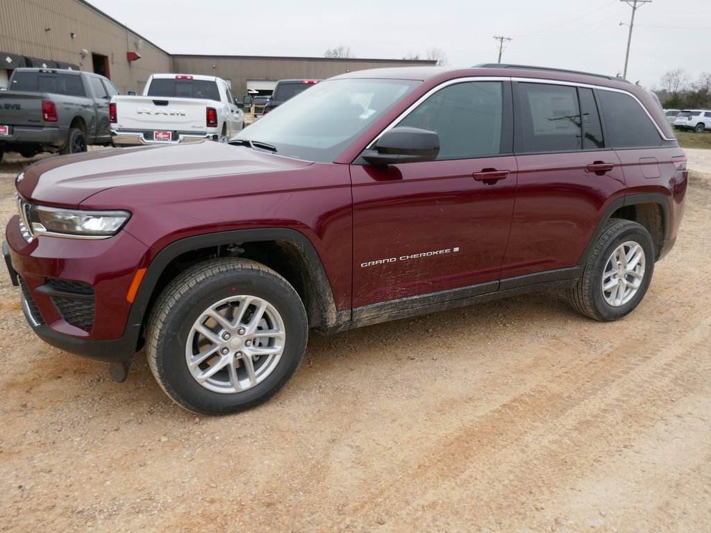 New 2025 Jeep Grand Cherokee Laredo X image 7