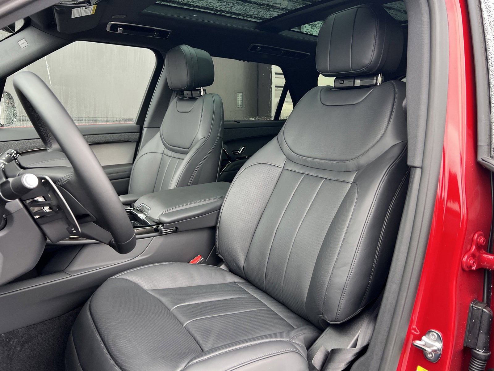 New 2025 Land Rover Range Rover Sport Dynamic SE image 19