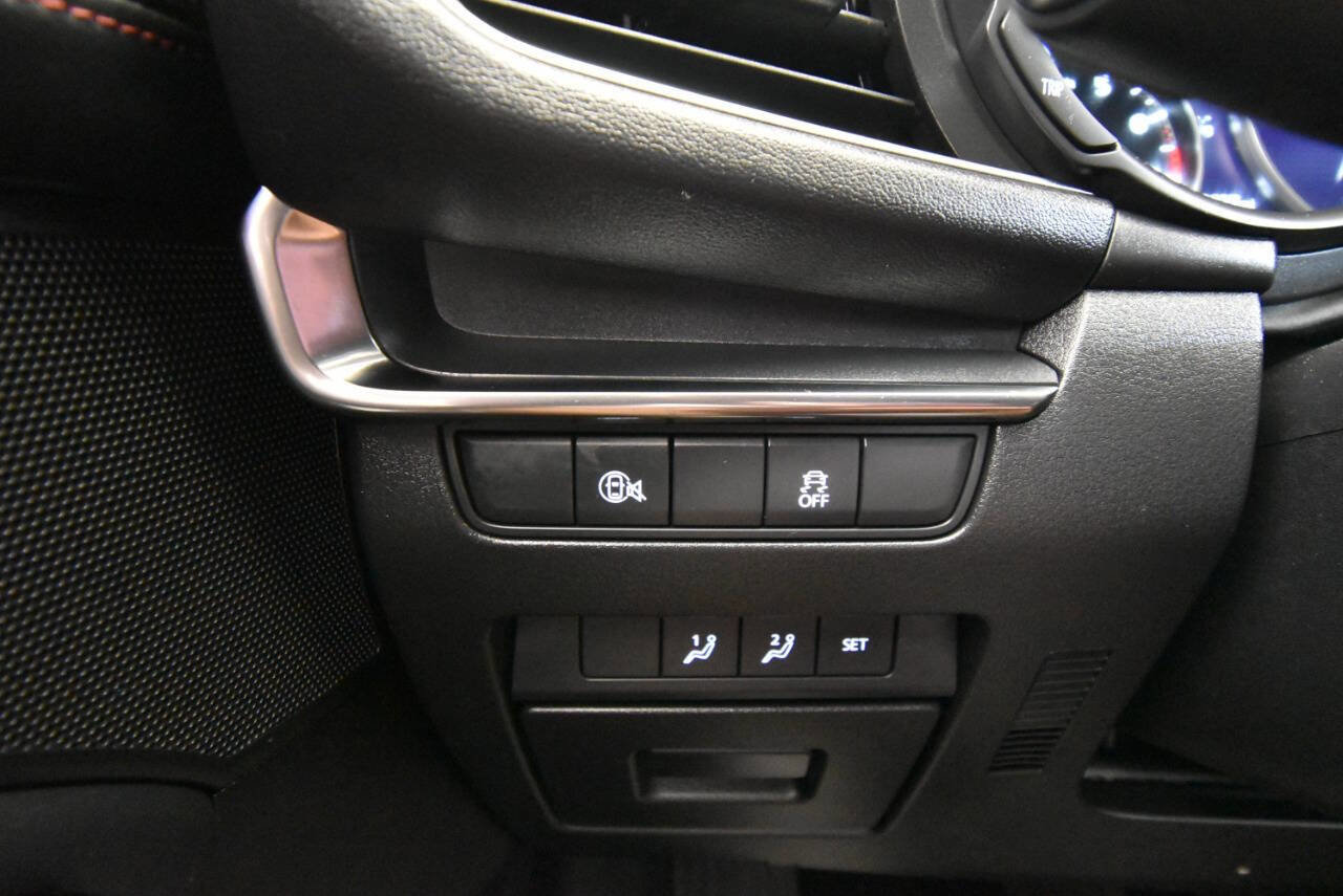 Used 2025 MAZDA MAZDA3 Carbon image 28