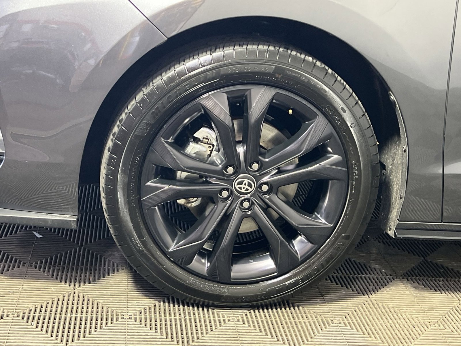 Used 2025 Toyota Sienna XSE image 12