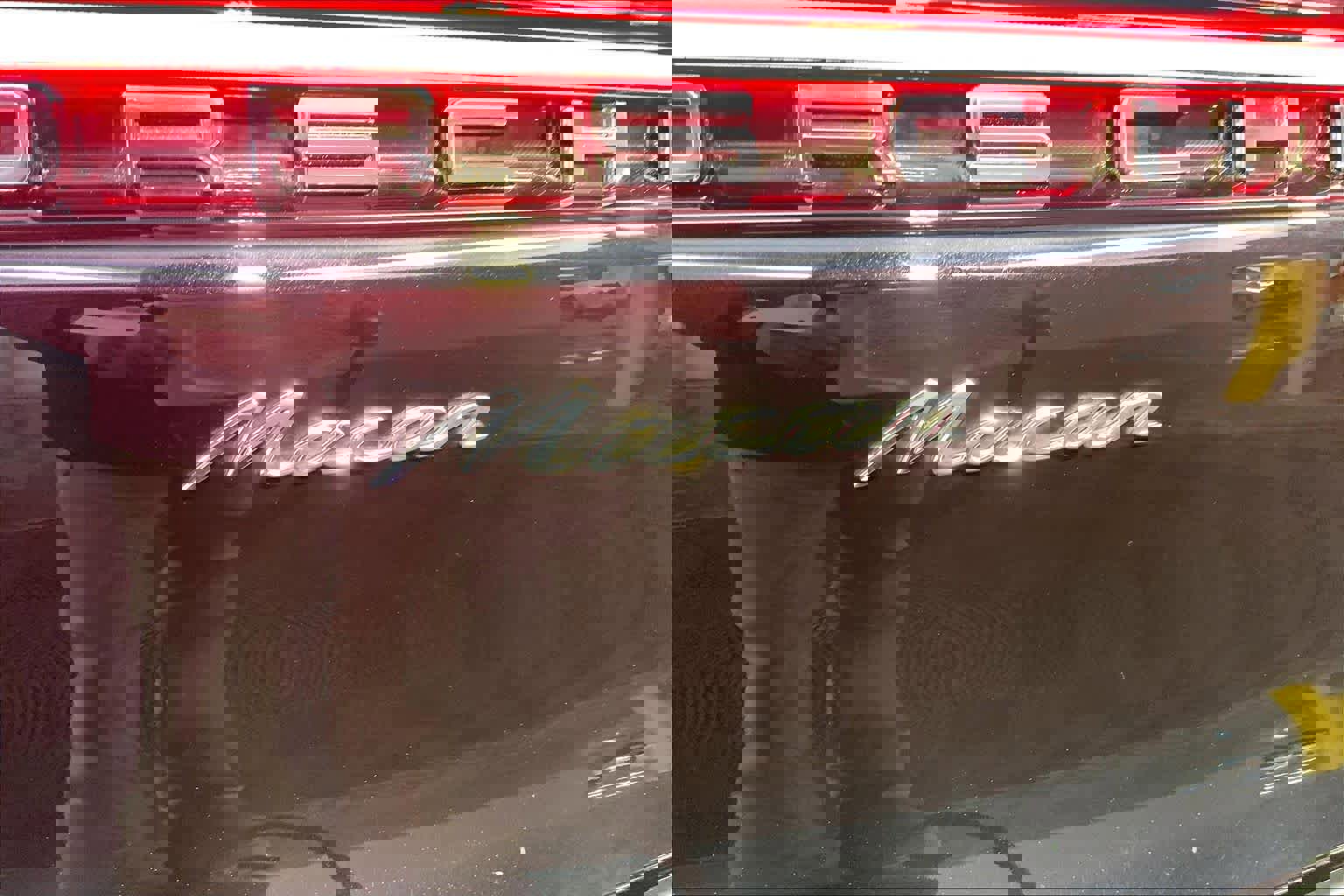 Used 2025 Porsche Macan image 35