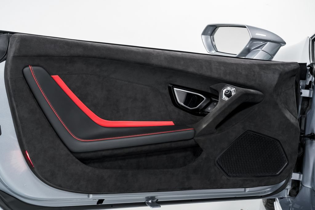 Used 2023 Lamborghini Huracan Tecnica RWD image 9