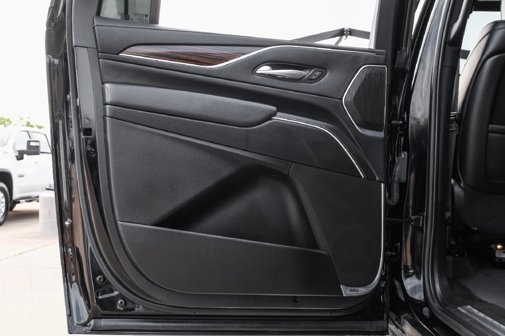 Used 2023 Cadillac Escalade ESV Premium Luxury RWD image 55