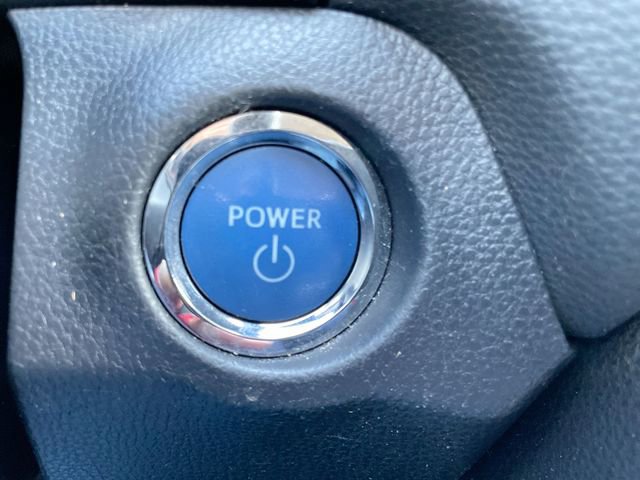 Used 2022 Toyota RAV4 XLE w/ Convenience Package image 25