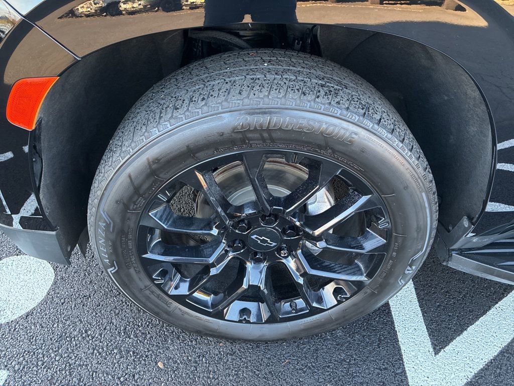 Used 2022 Chevrolet Suburban RST w/ Luxury Package image 9