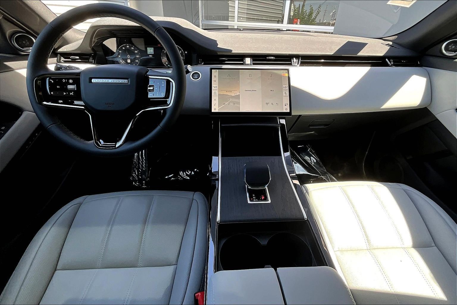 New 2026 Land Rover Range Rover Evoque S image 5