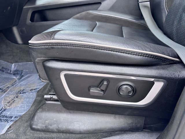 Used 2023 RAM 1500 Laramie AWD/4WD image 12