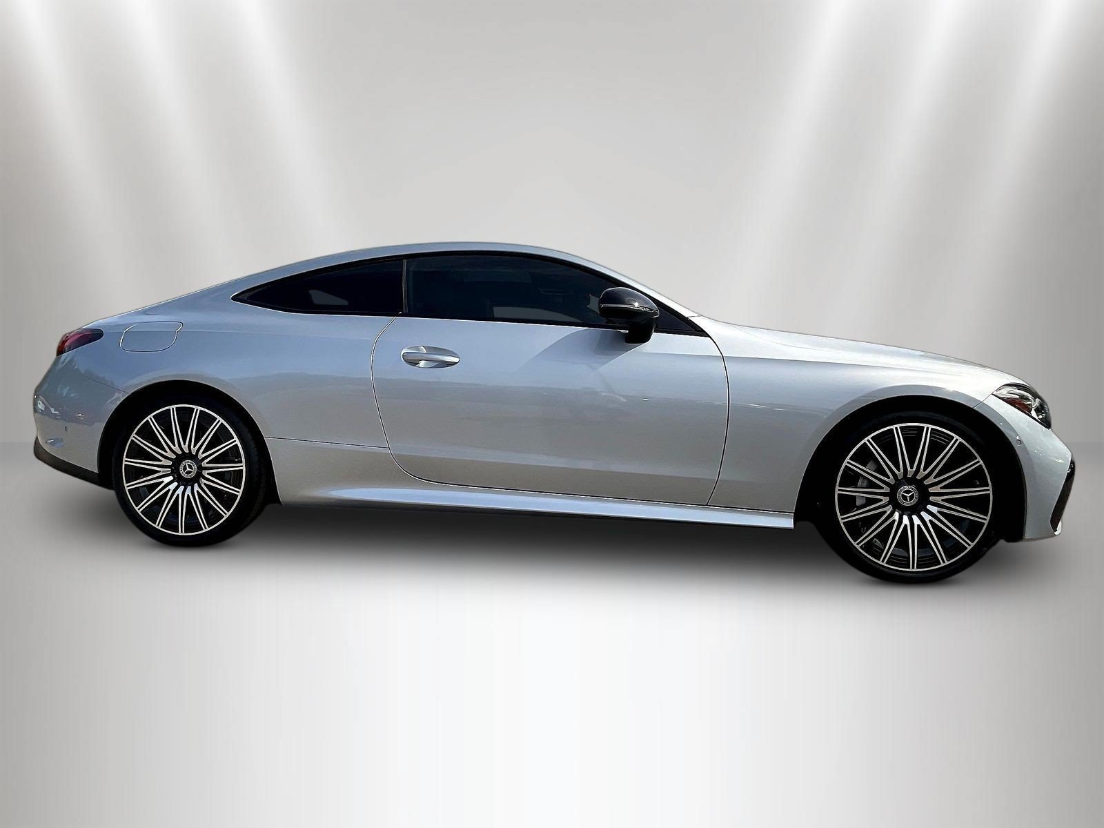 Used 2026 Mercedes-Benz CLE 450 4MATIC Coupe image 4
