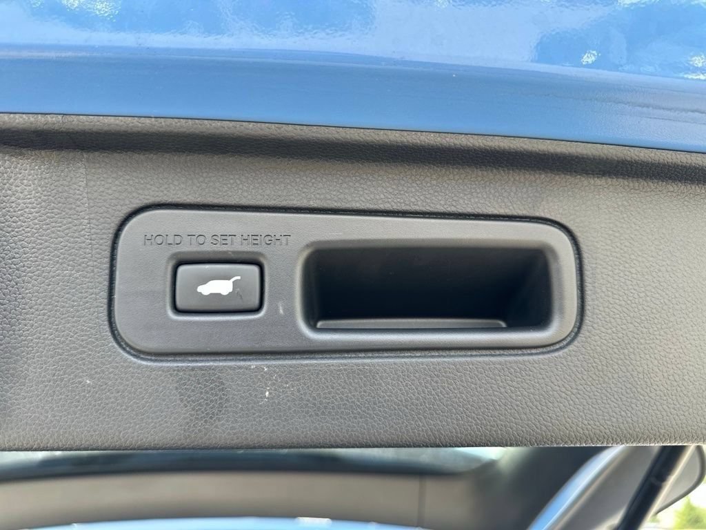 Used 2025 Honda Pilot TrailSport image 14