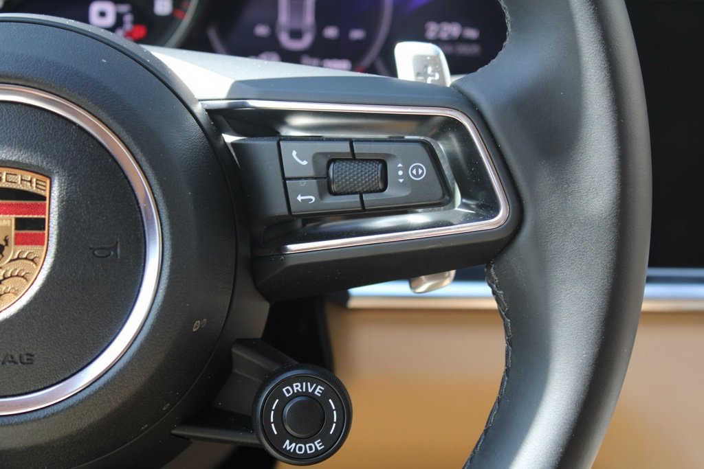 Used 2023 Porsche Panamera 4 image 21
