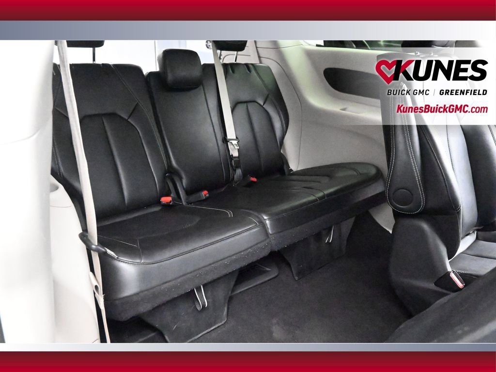 Used 2024 Chrysler Pacifica Select FWD image 22