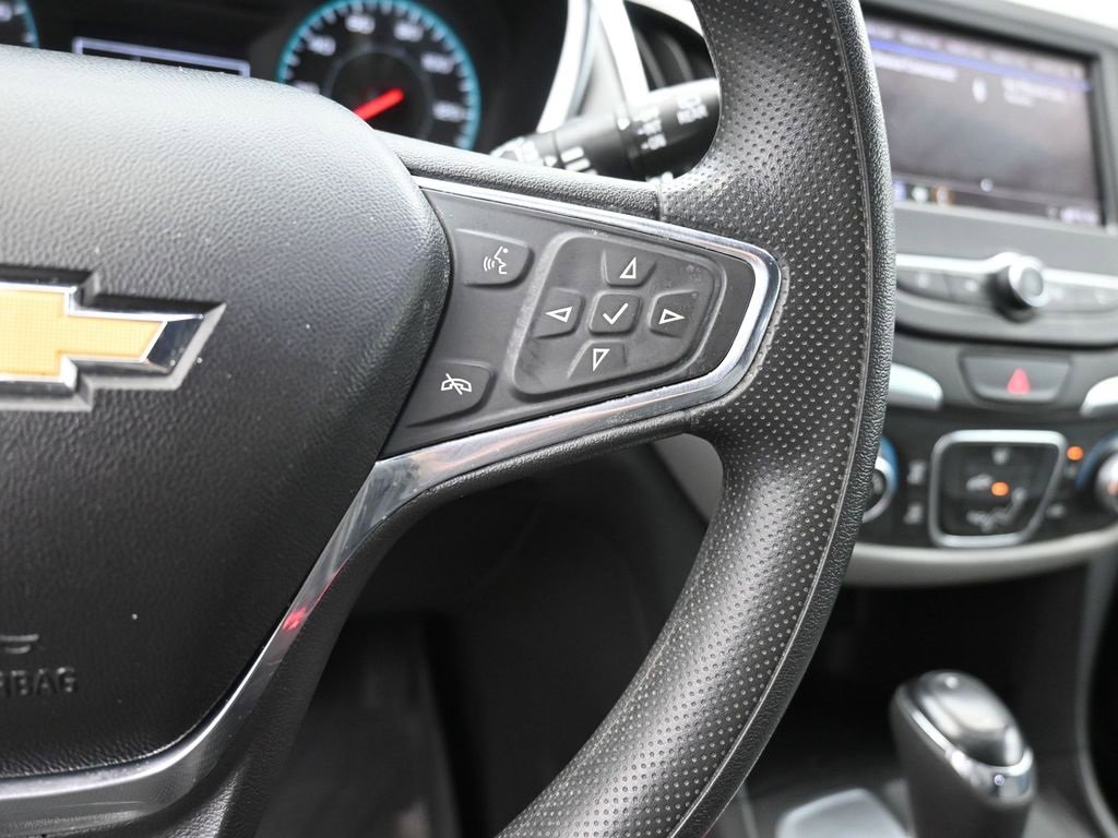 Used 2020 Chevrolet Equinox LS w/ LS Convenience Package image 6