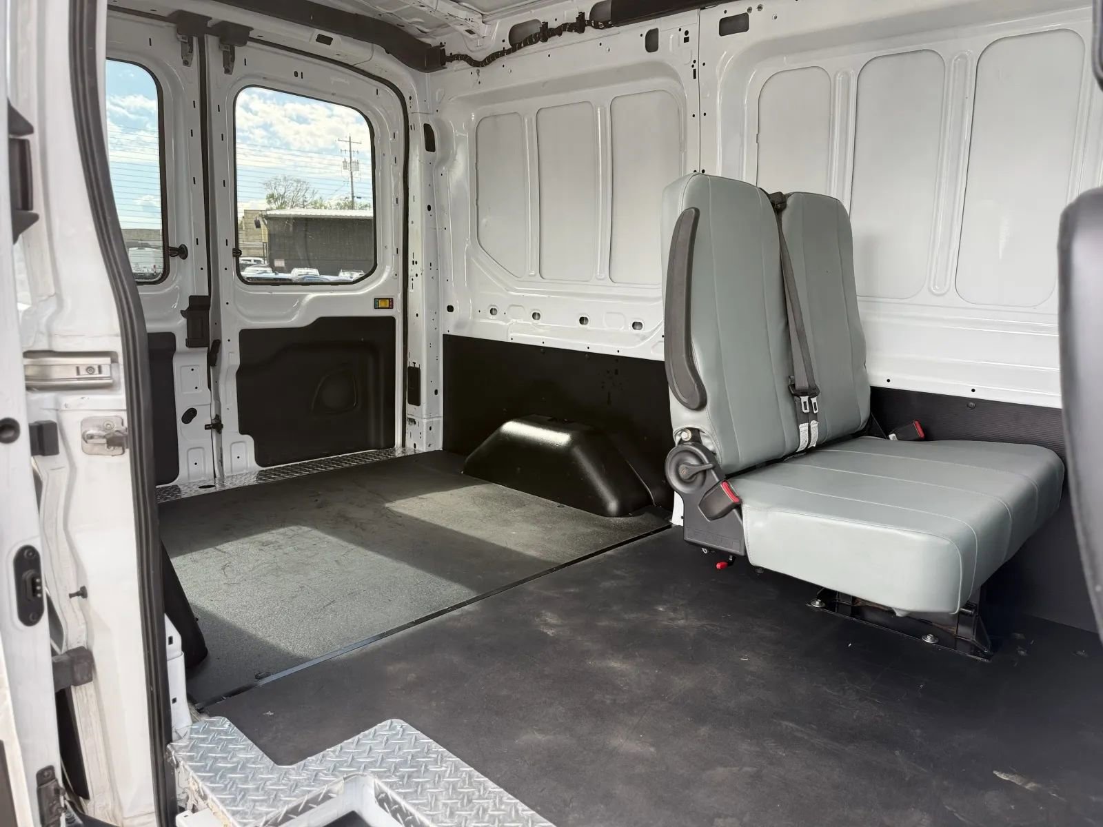 Used 2023 Ford Transit 250 Medium Roof AWD image 17