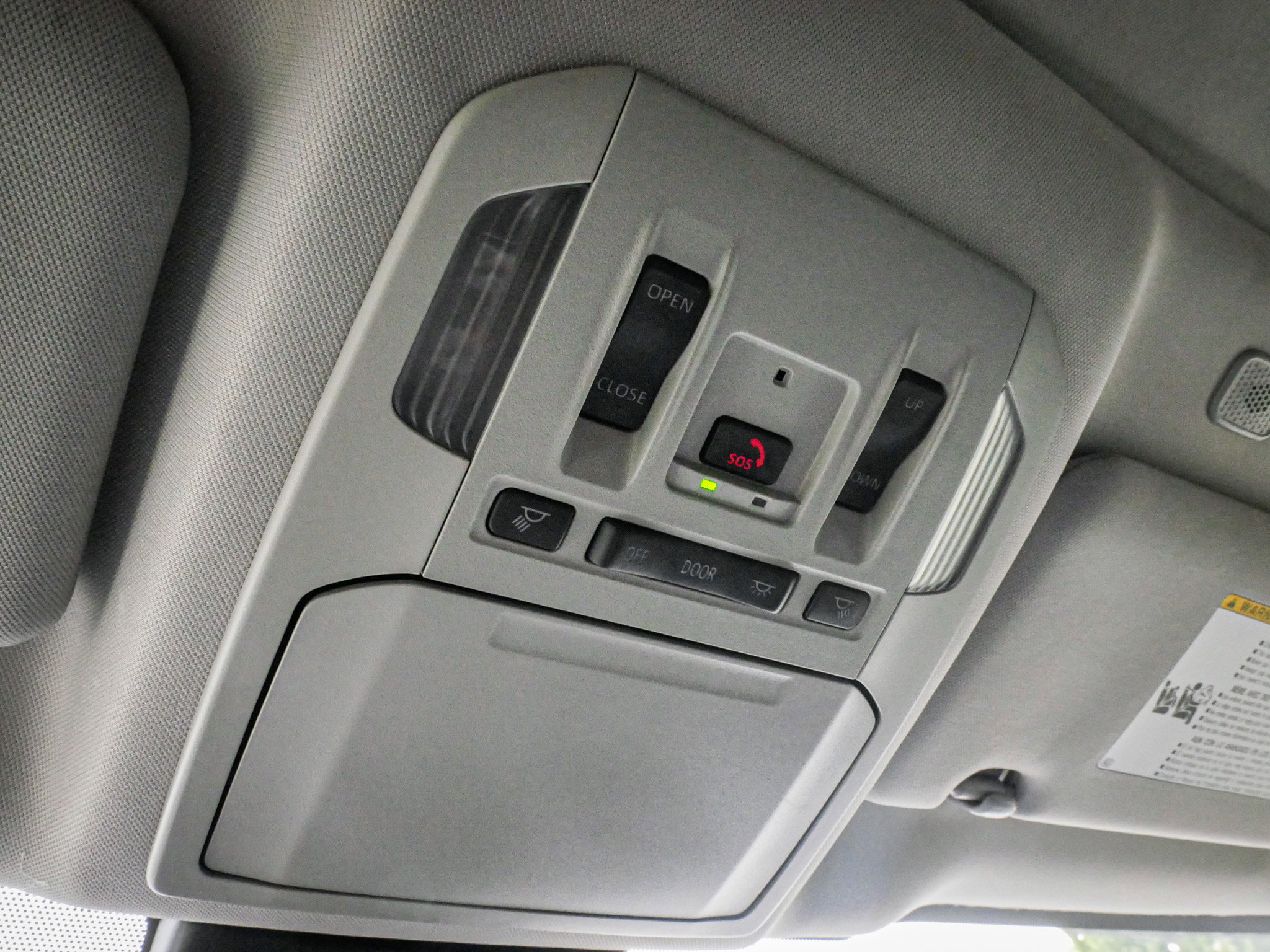 Used 2025 Toyota Highlander XLE image 25