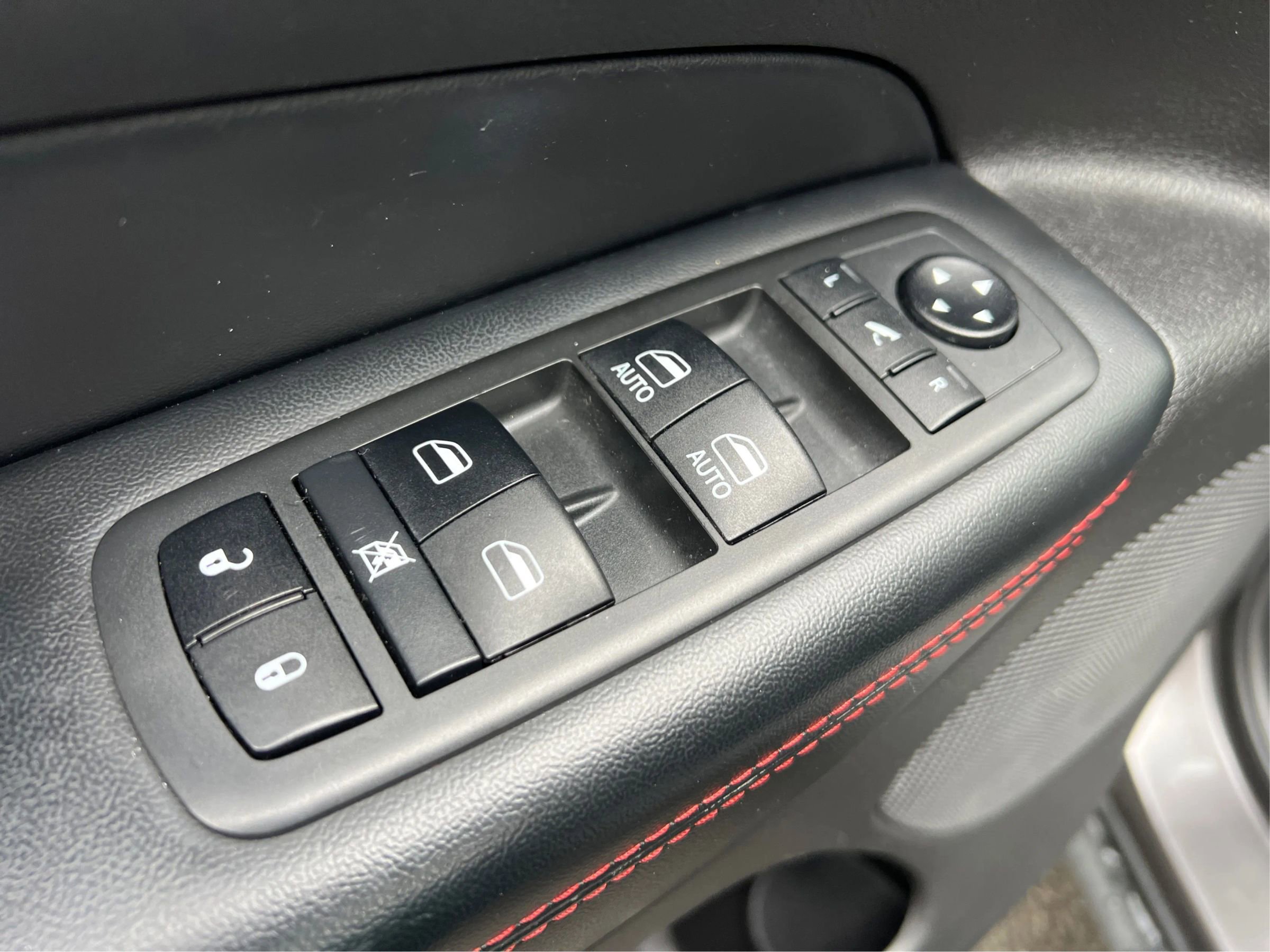 Used 2019 Jeep Grand Cherokee Trailhawk image 32