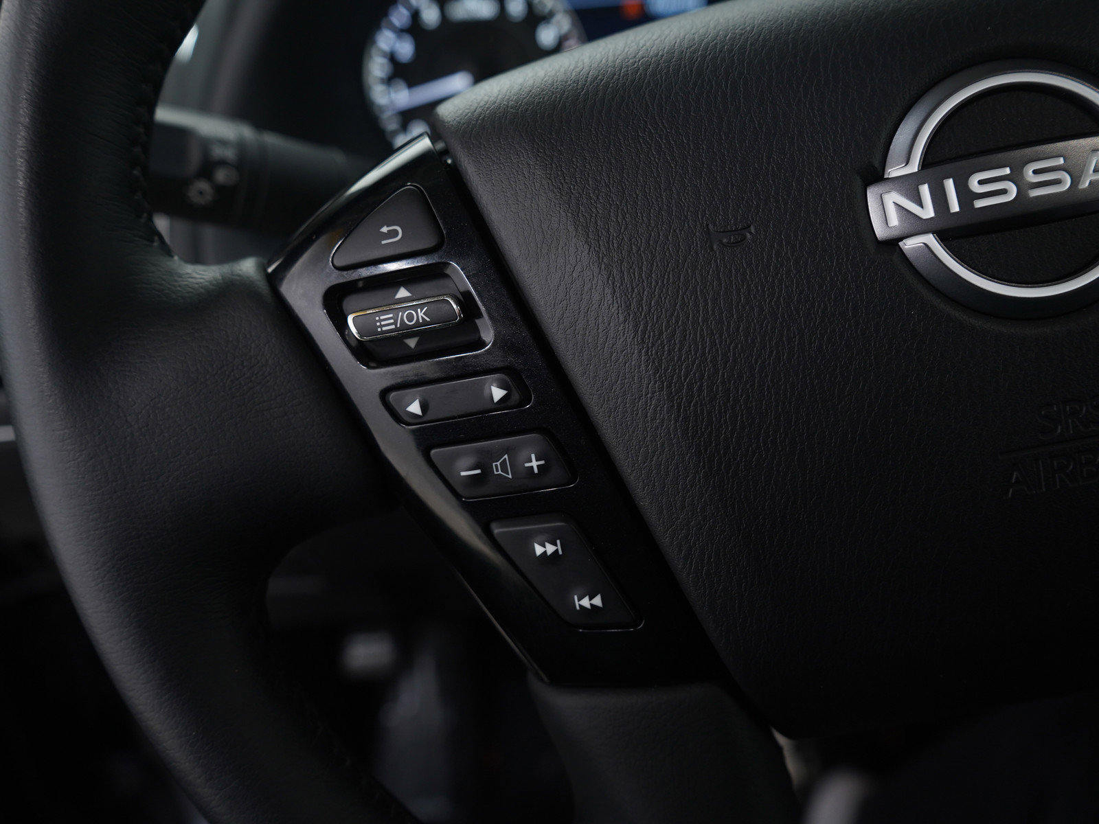 Used 2024 Nissan Armada SL w/ Cargo Package image 32