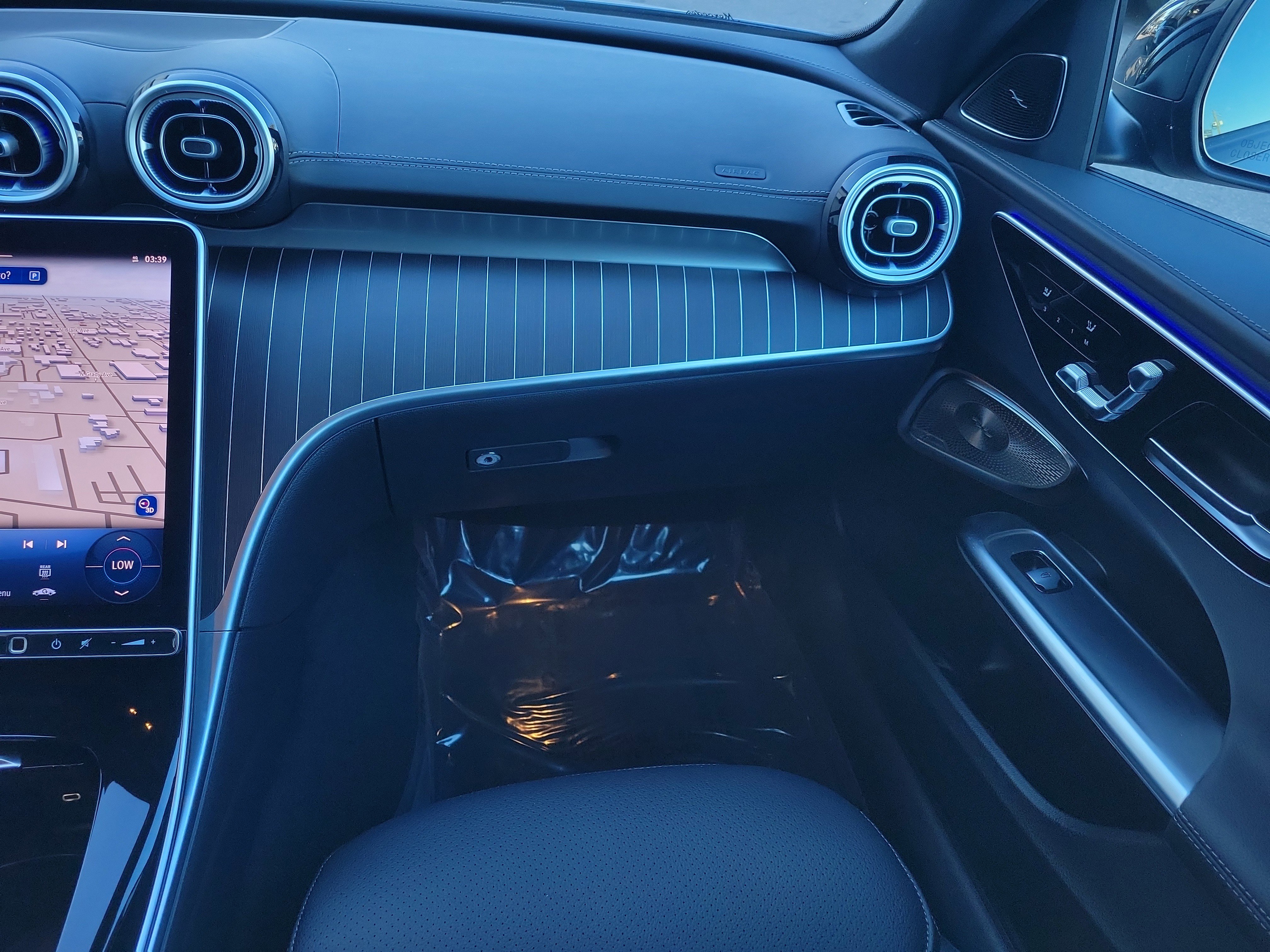 Used 2025 Mercedes-Benz C 300 Sedan image 19