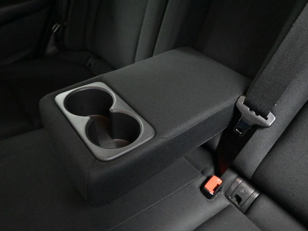 Used 2024 Nissan Rogue S image 29