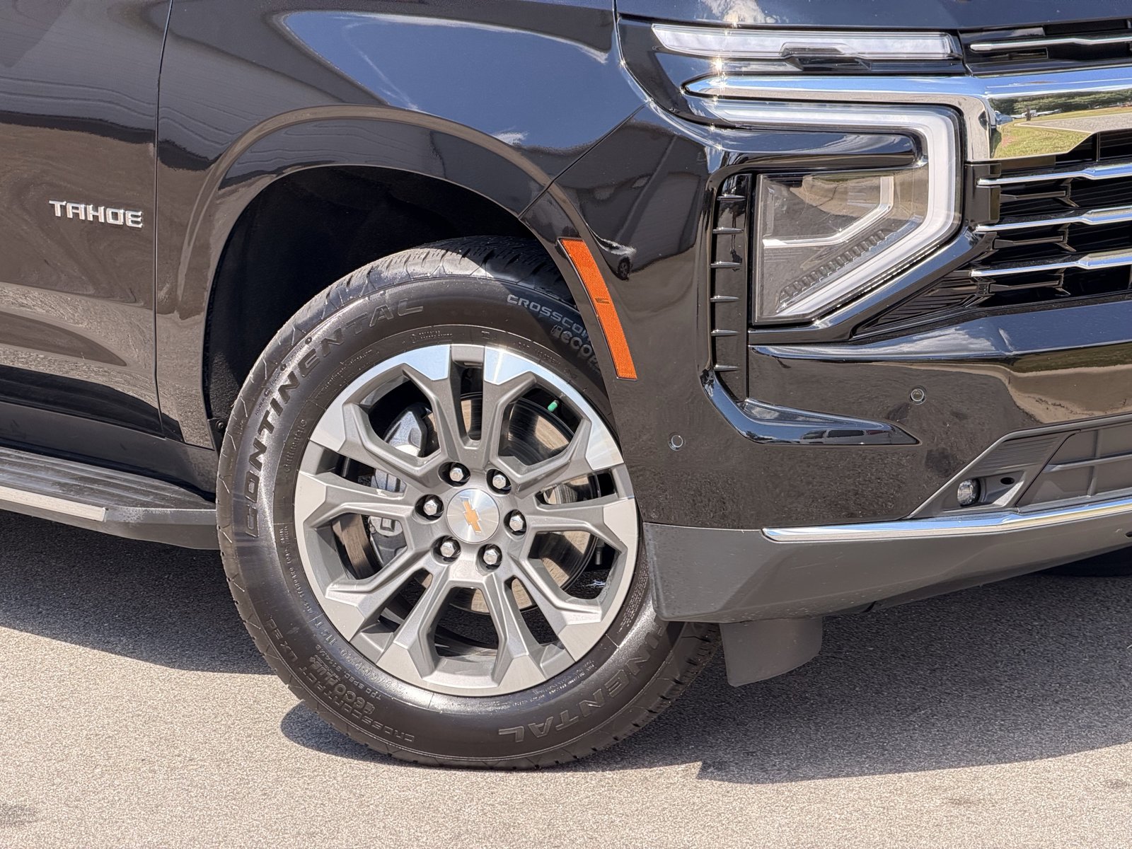 Used 2026 Chevrolet Tahoe LT w/ Comfort Package RWD image 3