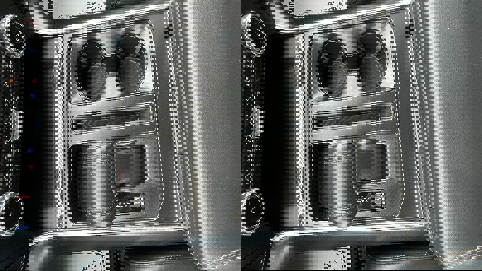 Used 2023 Ford F150 Raptor w/ Raptor 37 Performance Package AWD/4WD image 12